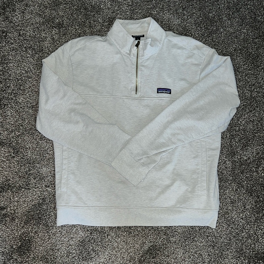 Patagonia women’s 1/4 zip pullover